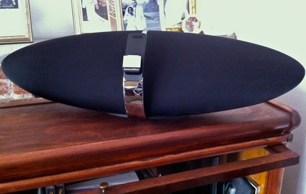 Review: Bowers & Wilkins Zeppelin Air with Built-In AirPlay