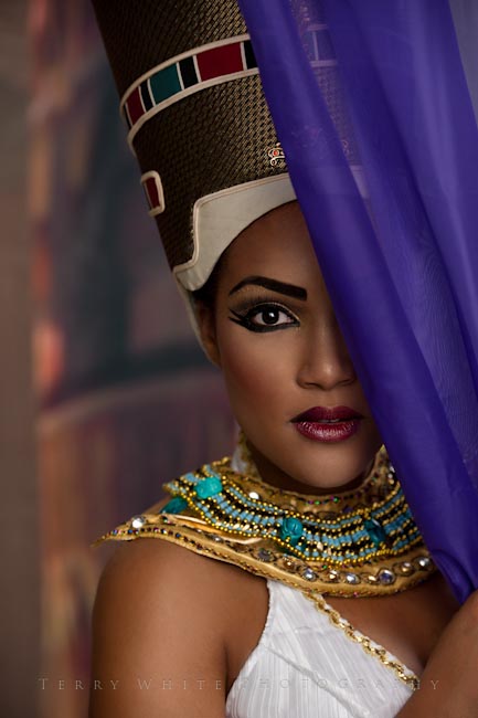 Model Kandice Lynn represents Ancient Egyptian Queen “Nefertari” in themed shoot