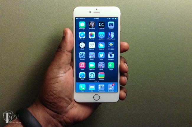 iPhone 6 Plus Review: The First Truly Well-Designed Big Smartphone