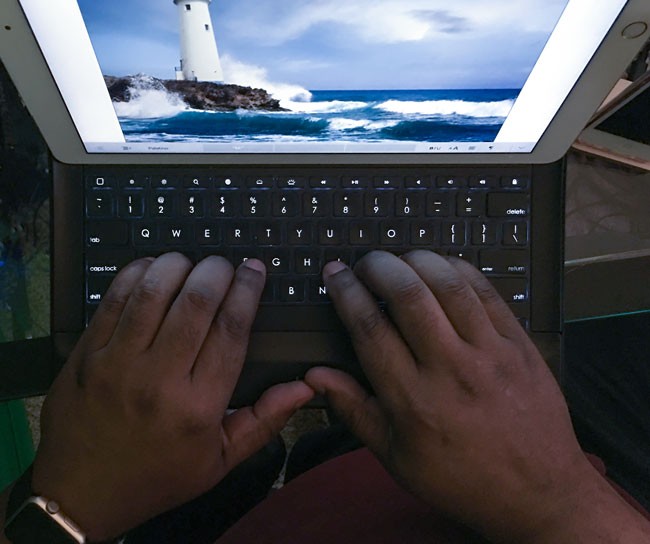 Logitech Create Keyboard for iPad Pro backlit